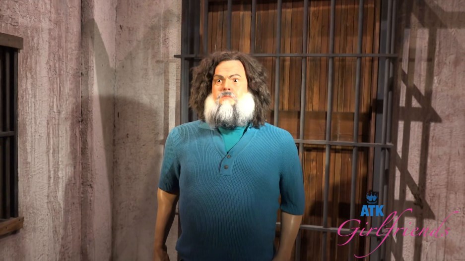 ATKGirlfriends.26.04.25.Nicole.Nichols.Wax.Museum.1.XXX.1080p.HEVC.x265